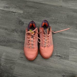 Nike lebron basketball shoes